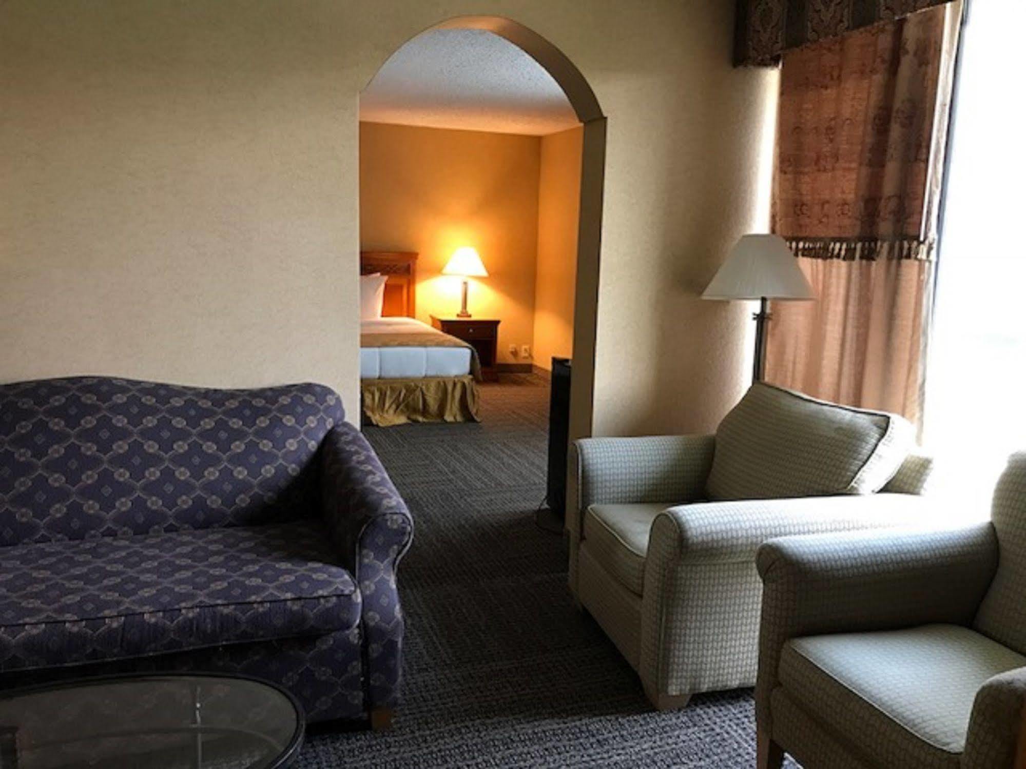 Gateway Hotel Dallas Park Central Buitenkant foto